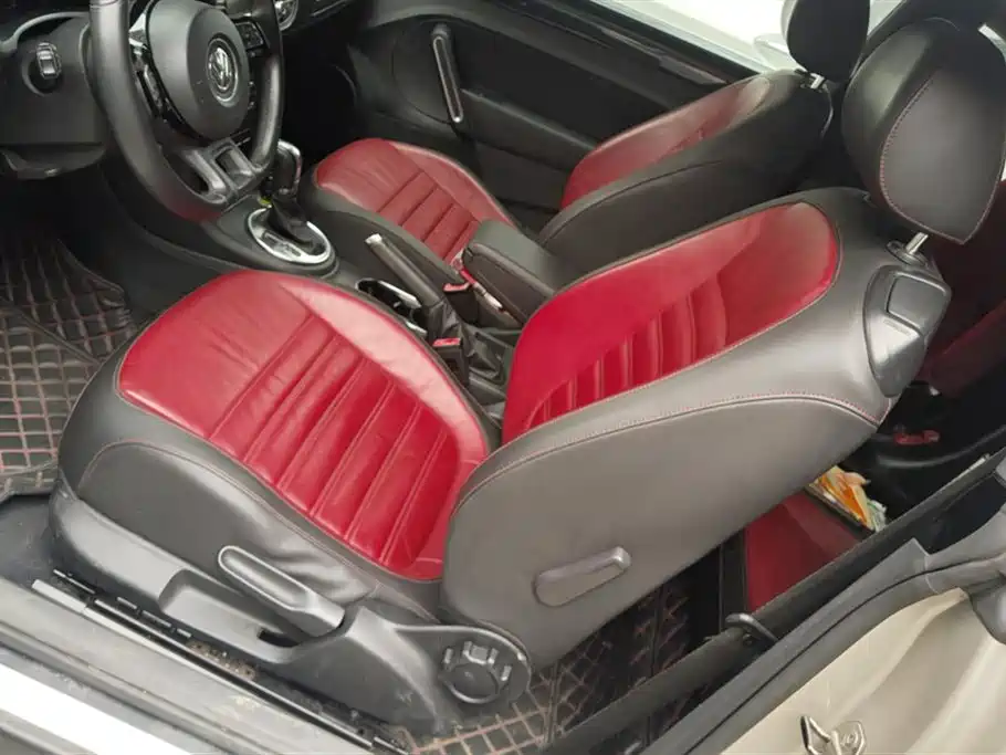 Volkswagen Beetle 2013 1.4TSI Luxury фото 9