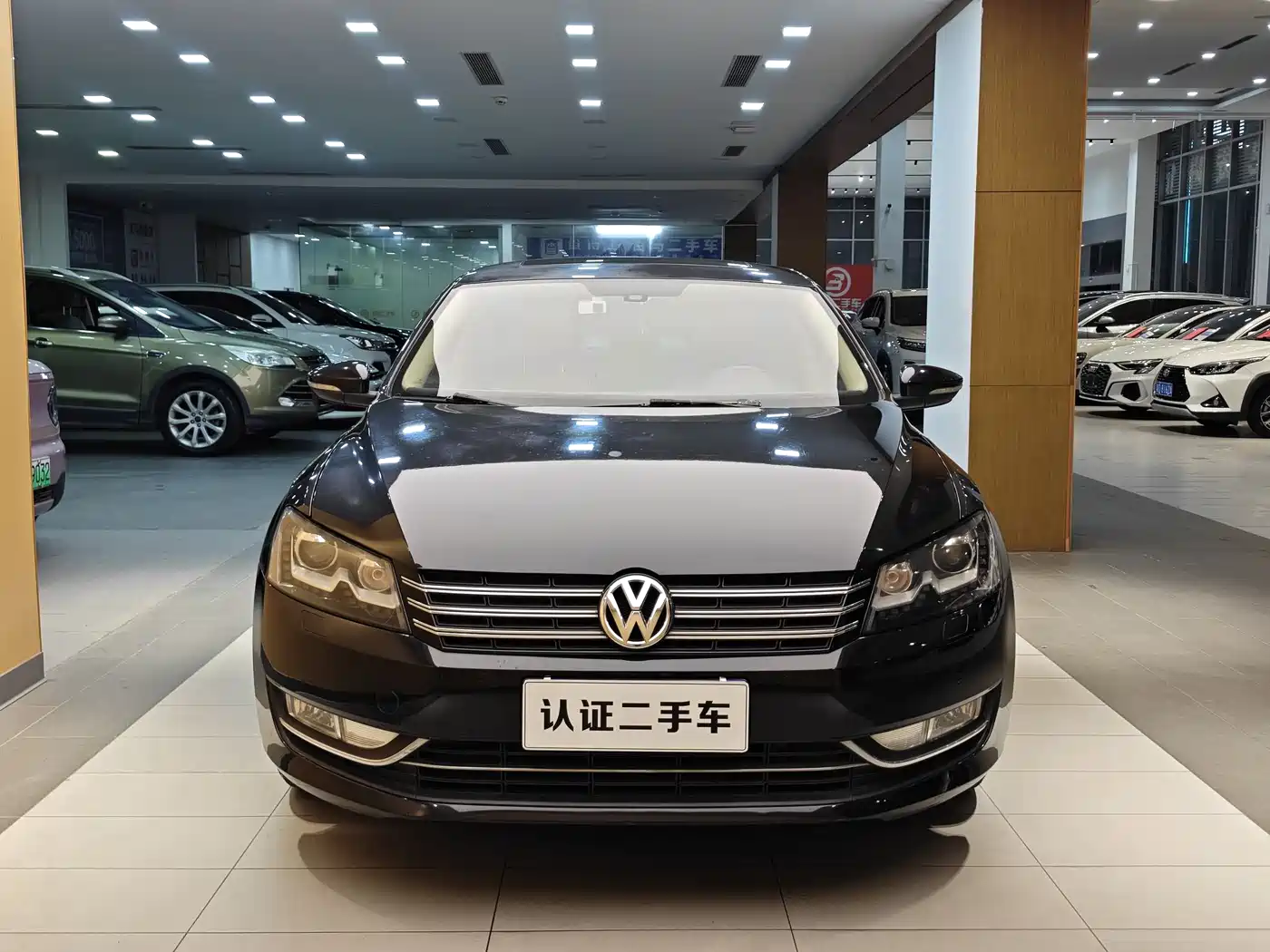 Volkswagen Passat 2015 1.8TSI DSG Prestige Edition фото 3