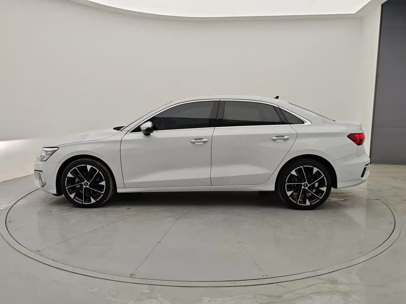 Audi A3 2022 A3L Limousine 35 TFSI Luxury Elegance фото 6