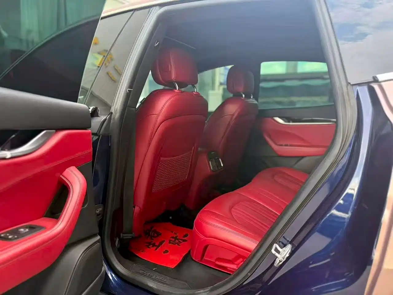 Фото 6 - Maserati Levante