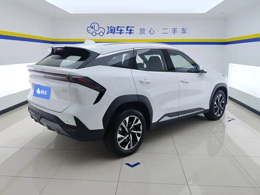 Фото 3 - Geely Galaxy Galaxy L7