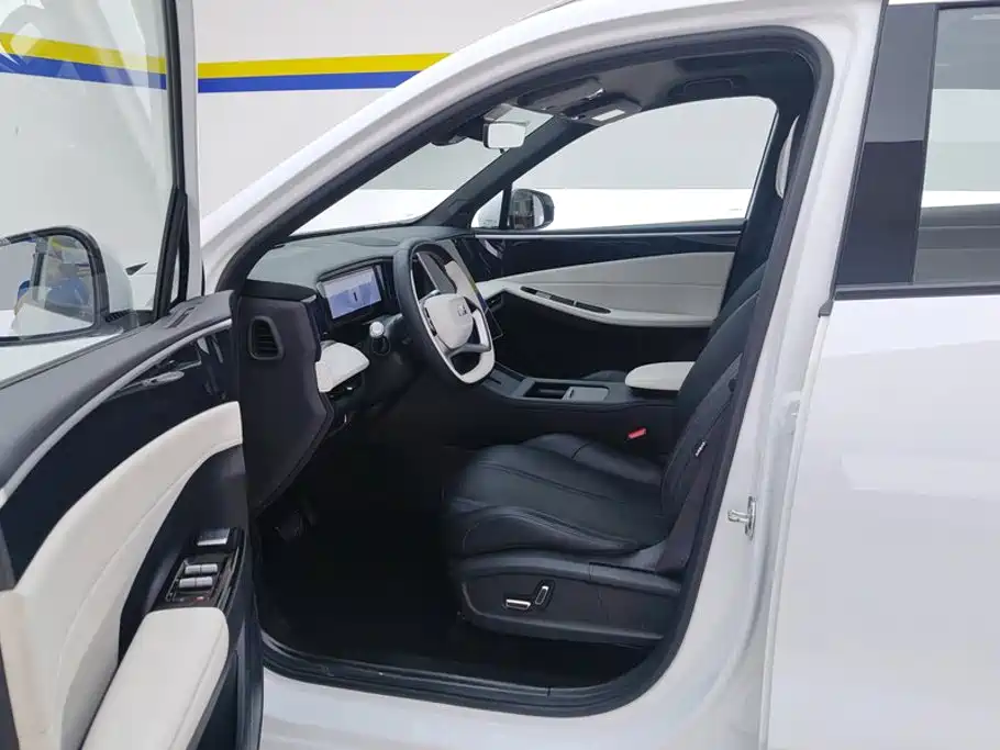 Фото 9 - Geely Galaxy Galaxy L7