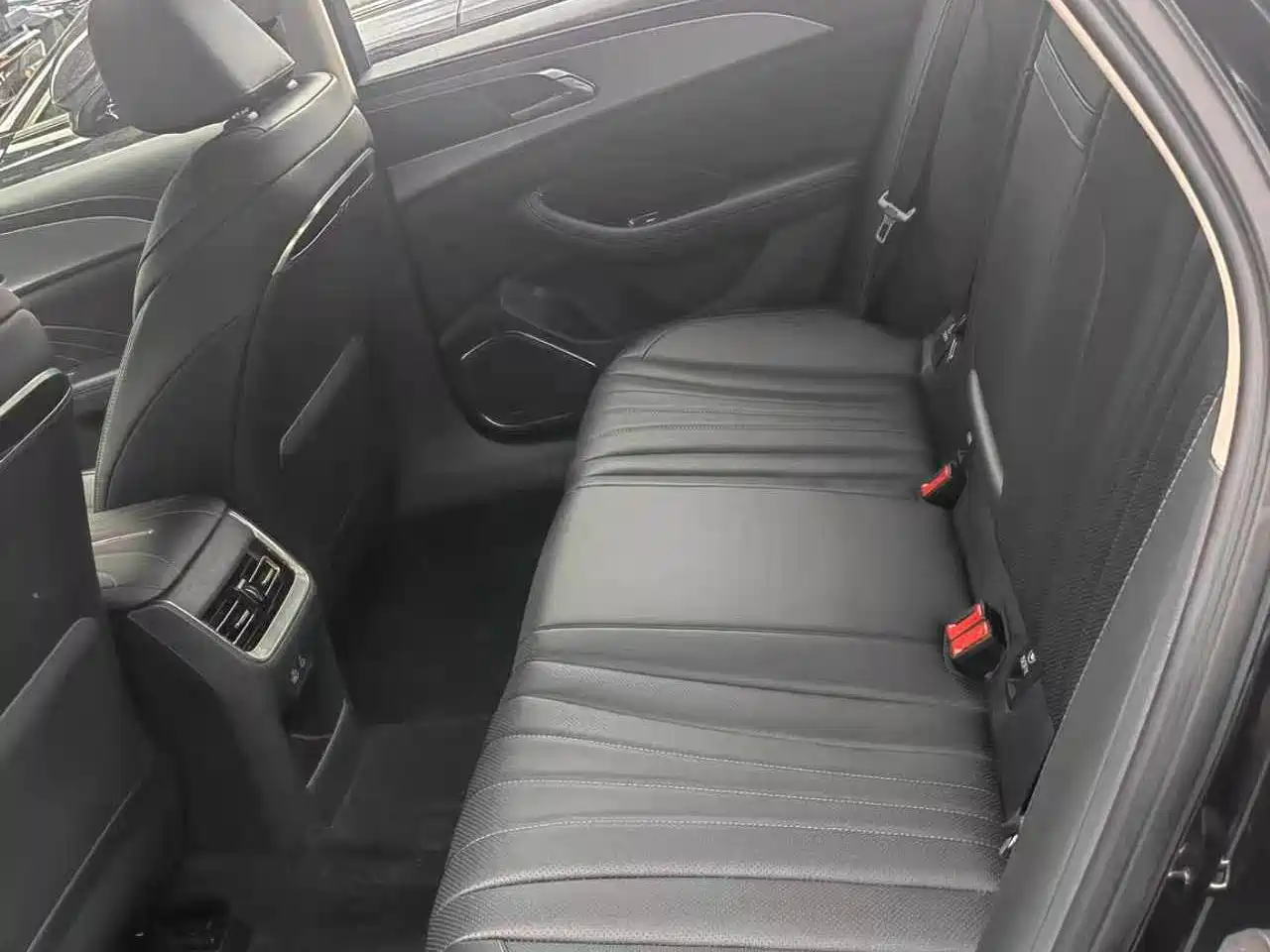 Hongqi H5 2023 1.5T DCT Smart Connect Flag Rhythm фото 9