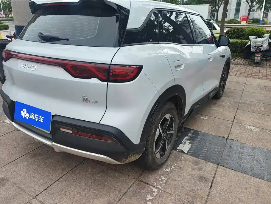 BYD Yuan UP 2024 301KM Leading Edition фото 3