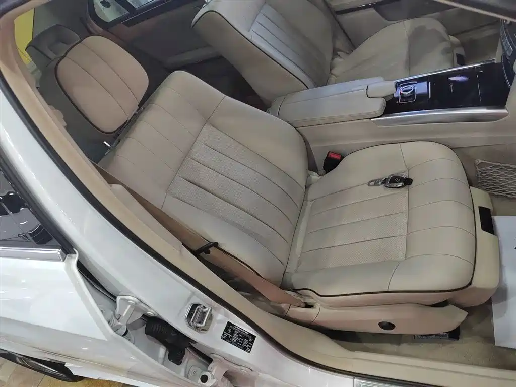 Mercedes-Benz E-Class 2015 E 260 L Sport фото 25