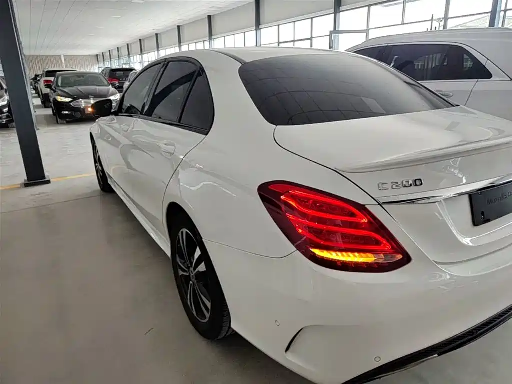 Mercedes-Benz C-Class 2017 Facelift C 200 Sport Edition фото 5