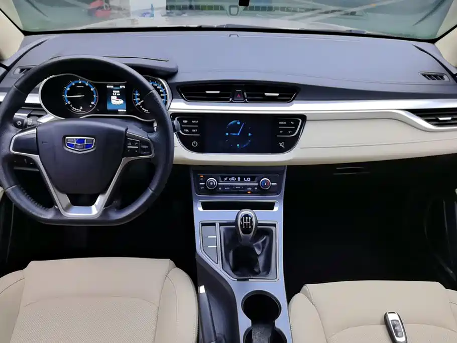Фото 12 - Geely Emgrand