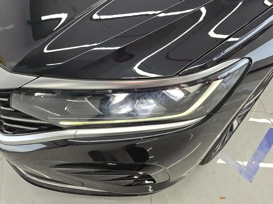 Volkswagen Passat 2022 330TSI Luxury Edition фото 5