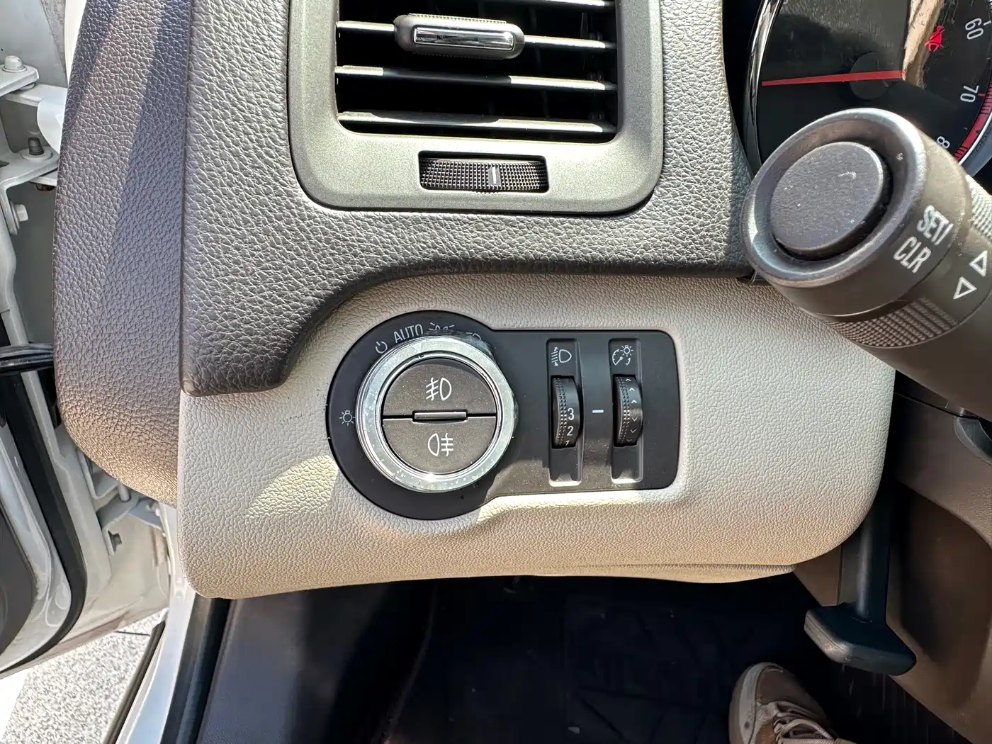 Buick Regal 2012 Model 2.0L Luxury фото 10