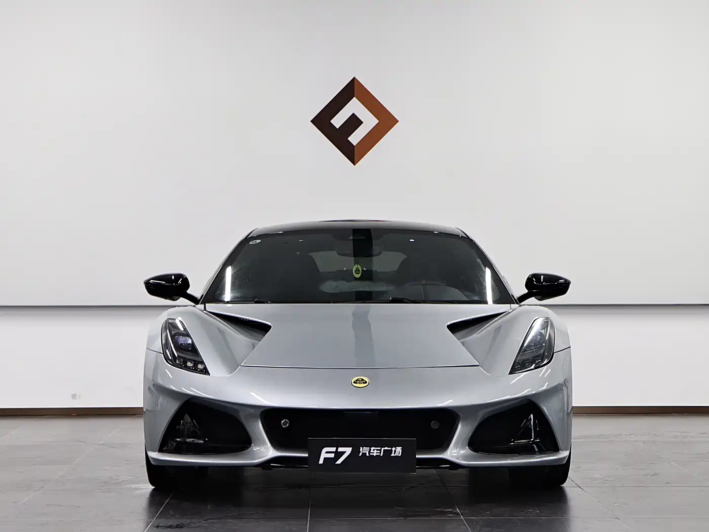 Lotus Cars EMIRA 2021 2.0T DCT First Edition фото 2