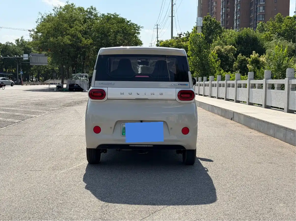 Фото 3 - Wuling Motors Hongguang MINIEV