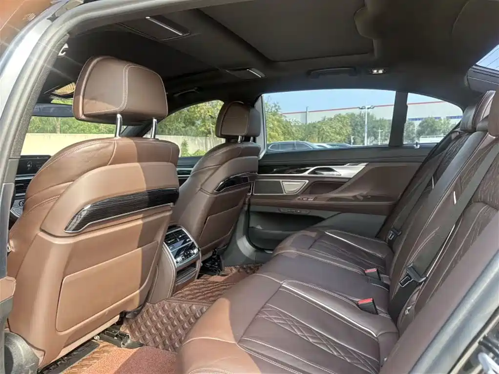 BMW 7 Series 2019 Facelift 730Li M Sport Package фото 10