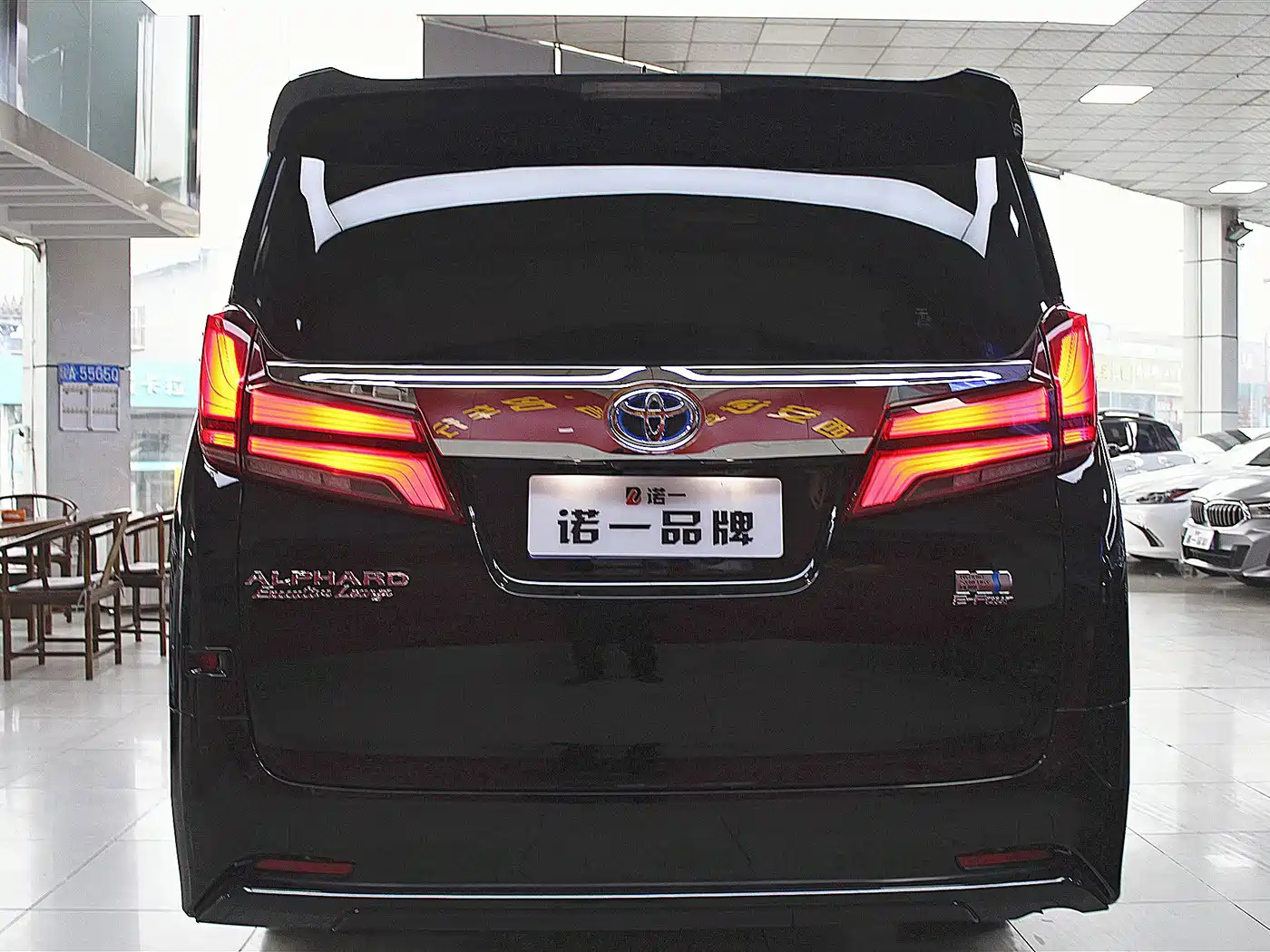Toyota Alphard 2021 Hybrid 2.5L Premium фото 3