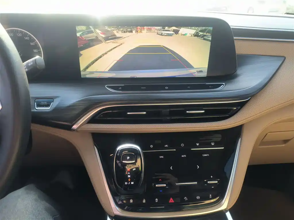 Buick GL8 2021 ES Landlord 653T Premium фото 10