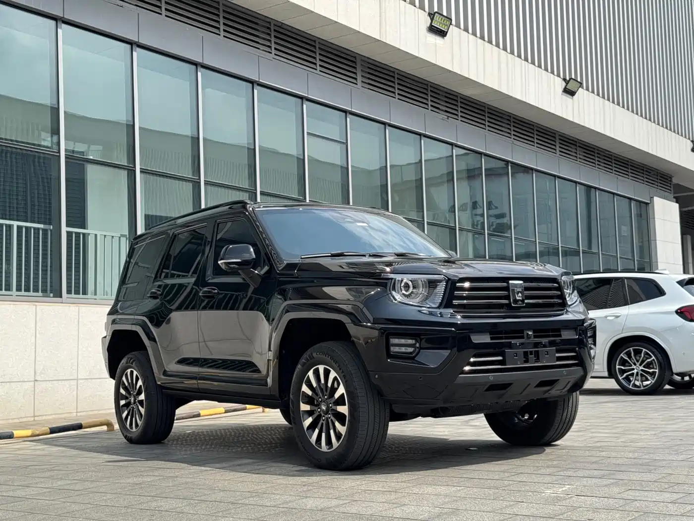 TANK TANK 700 NEW ENERGY