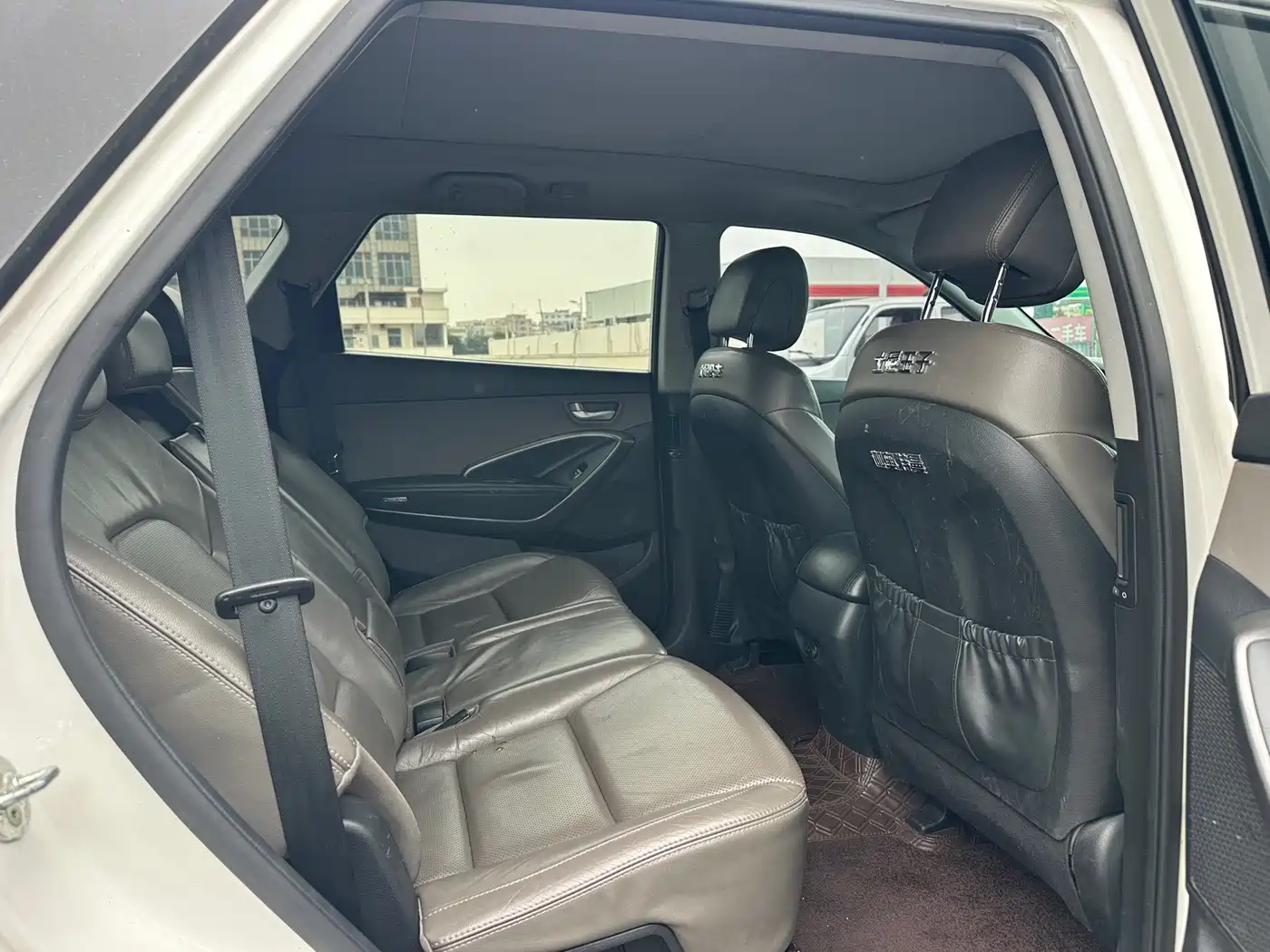 Hyundai Grand Santa Fe 2013 2.2T 7-Seater 4WD Comfort Edition фото 9