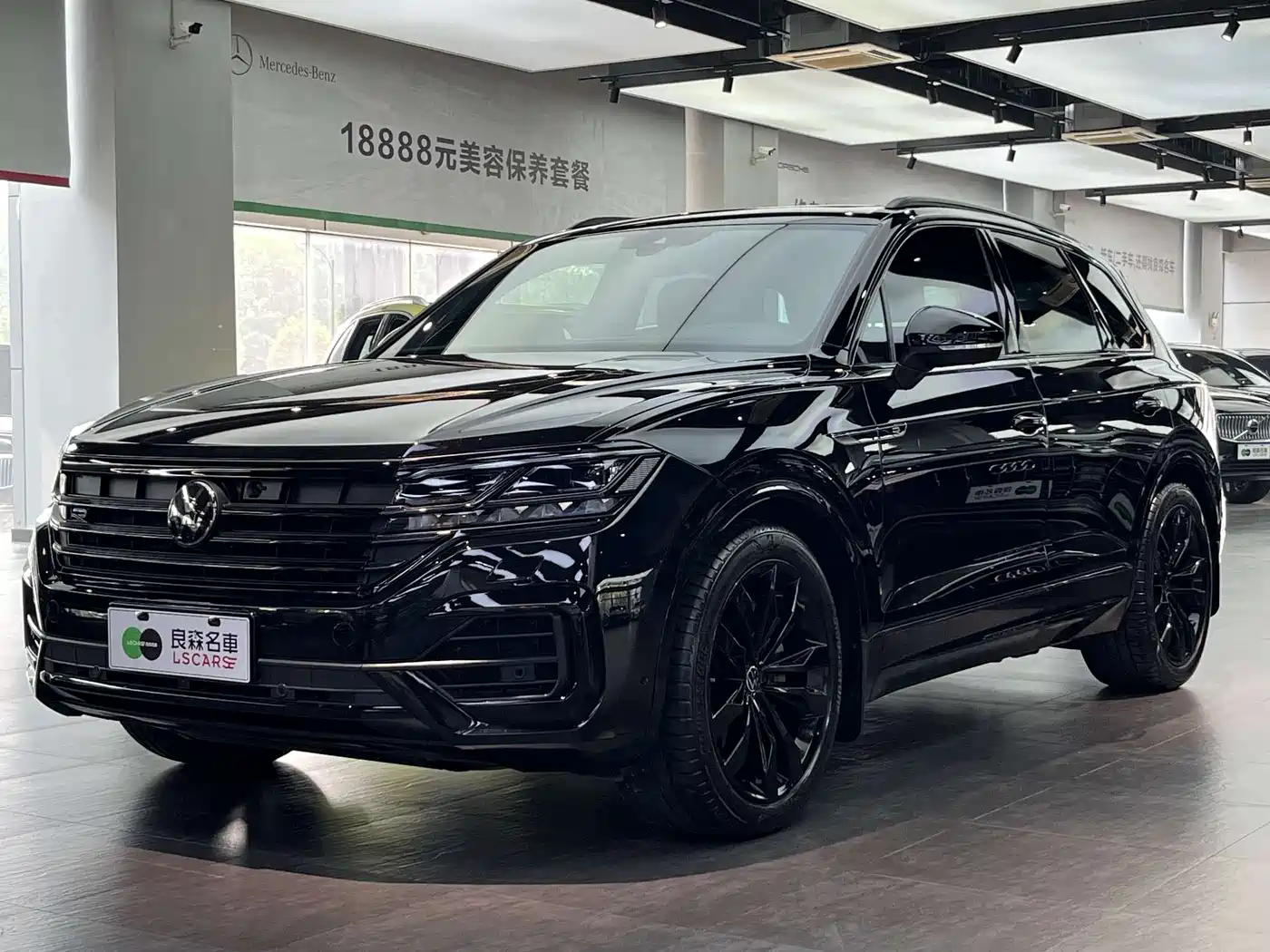 VOLKSWAGEN TOUAREG