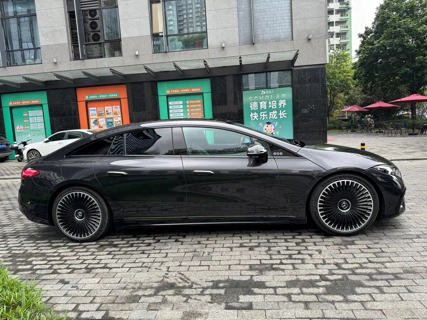 MERCEDES-BENZ EQS AMG