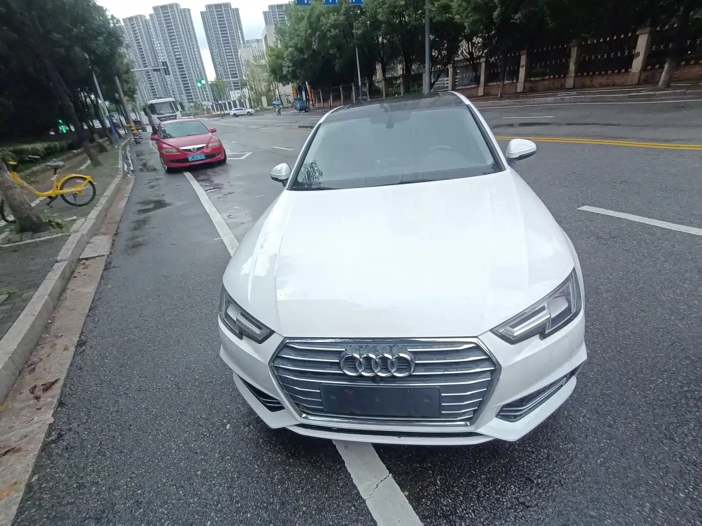 Photo 2 - Audi A4L