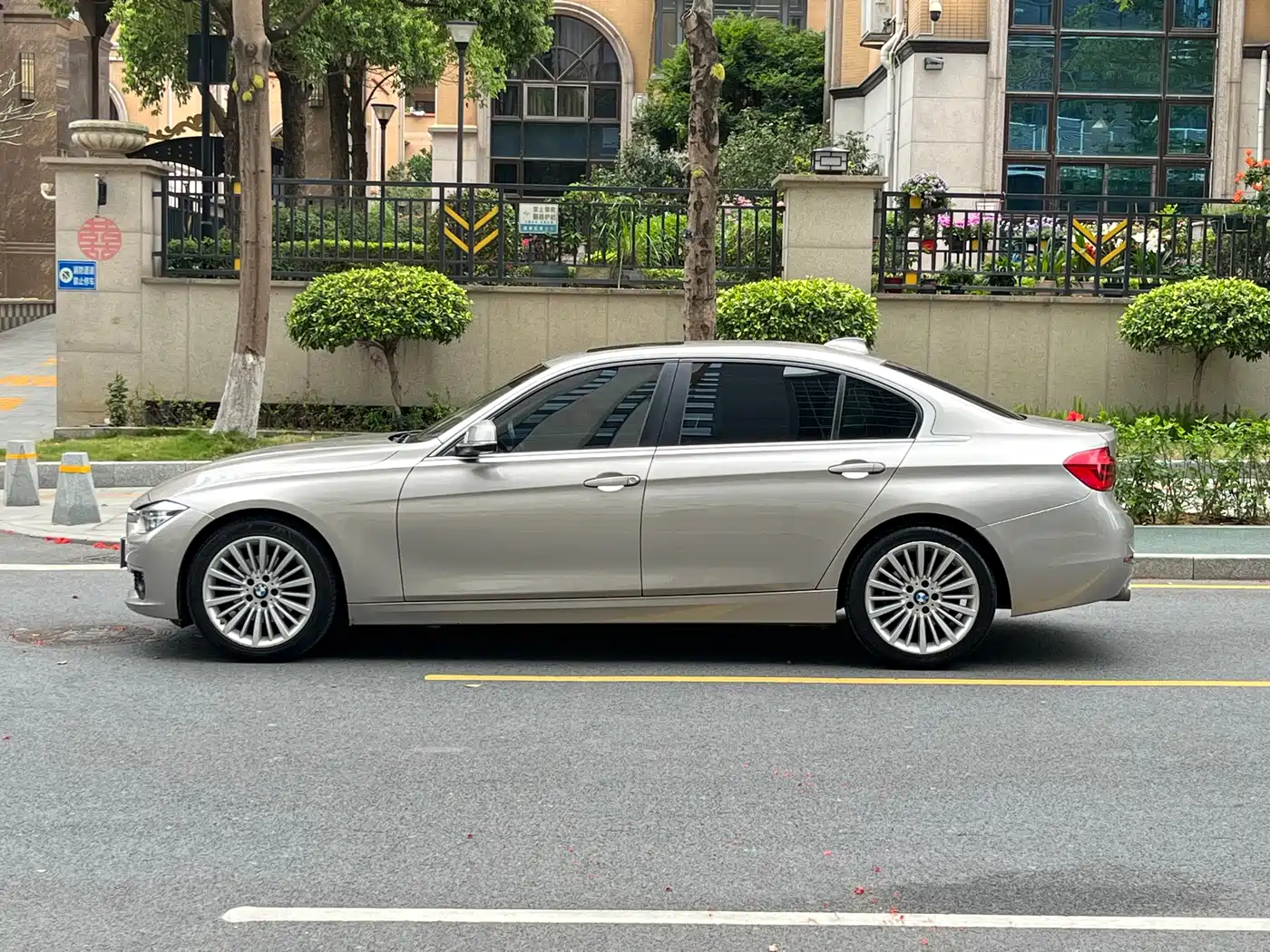 BMW 3 Series 2018 320Li Fashion Style фото 7