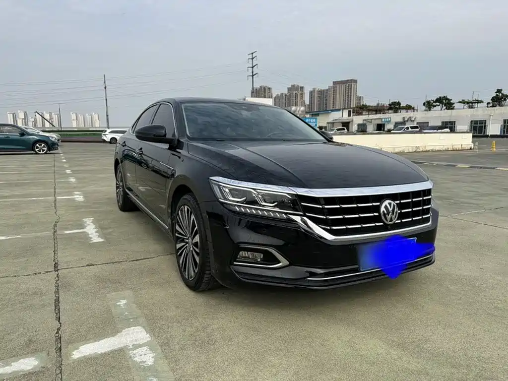 Фото 24 - Volkswagen Passat