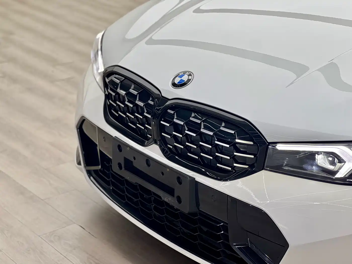 BMW 3 Series 2024 325Li M Sport Shadowline Package фото 4