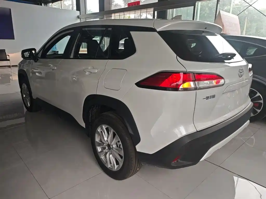 Toyota Corolla Cross 2025 2.0L Pioneer Edition фото 5