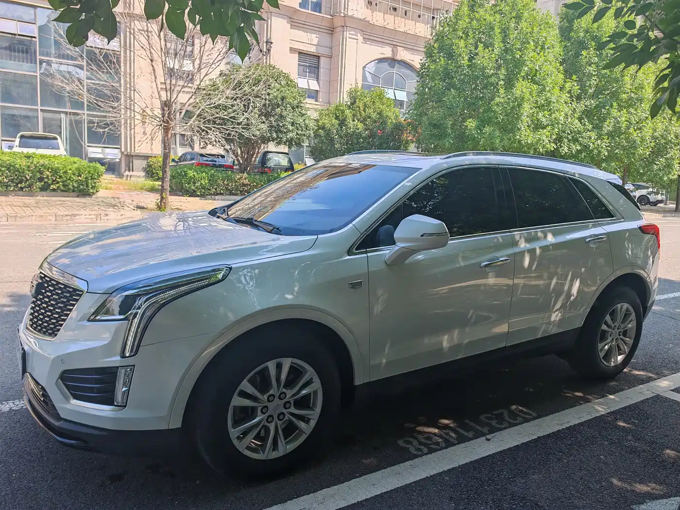 Фото 1 - Cadillac XT5