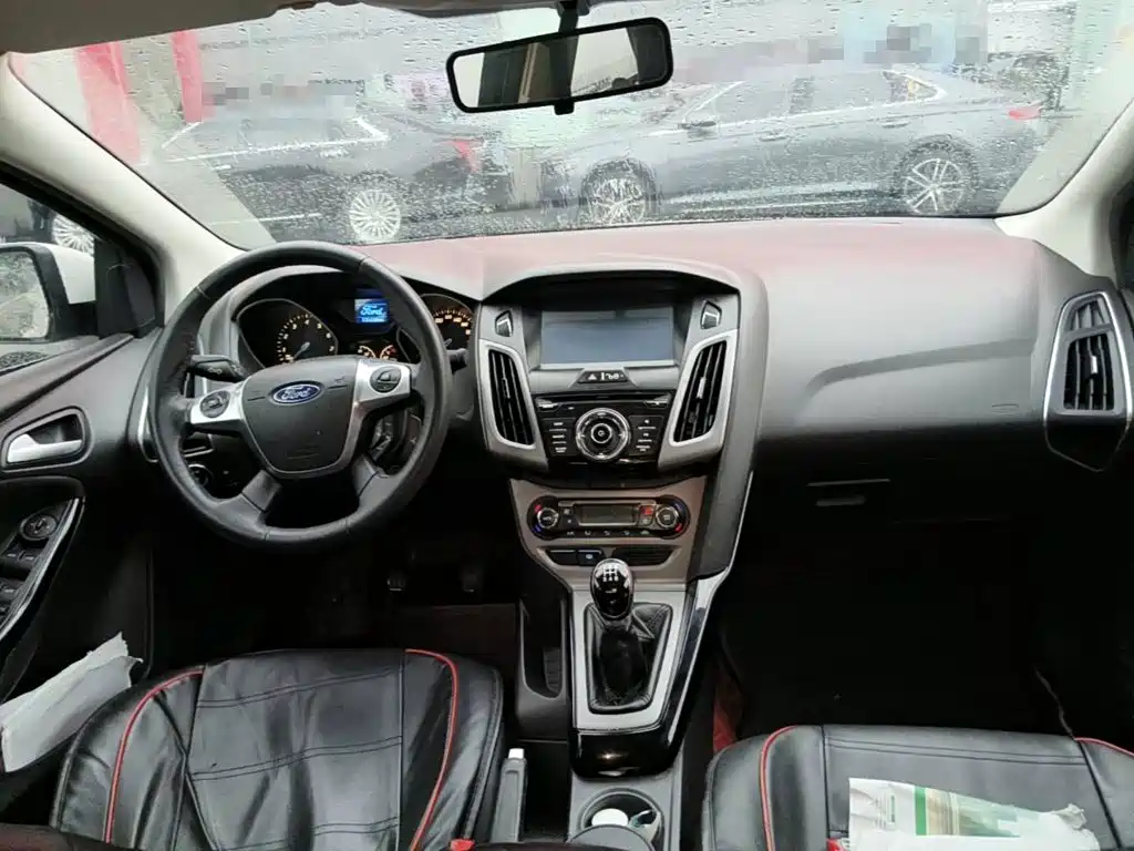 Photo 12 - Ford Focus