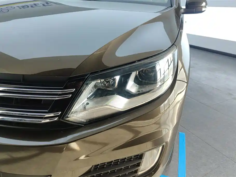 Volkswagen Tiguan 2015 1.8TSI Automatic 2WD Trendline фото 5