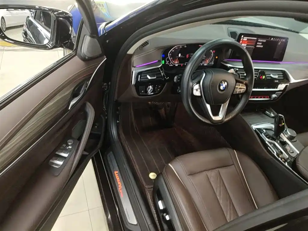 BMW 5 Series 2022 530Li Leading Luxury Package фото 16