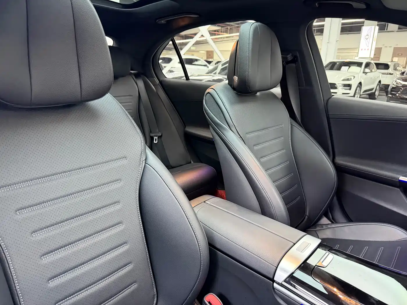 Mercedes-Benz C-Class 2023 Facelift C 260 L Sport Edition фото 16