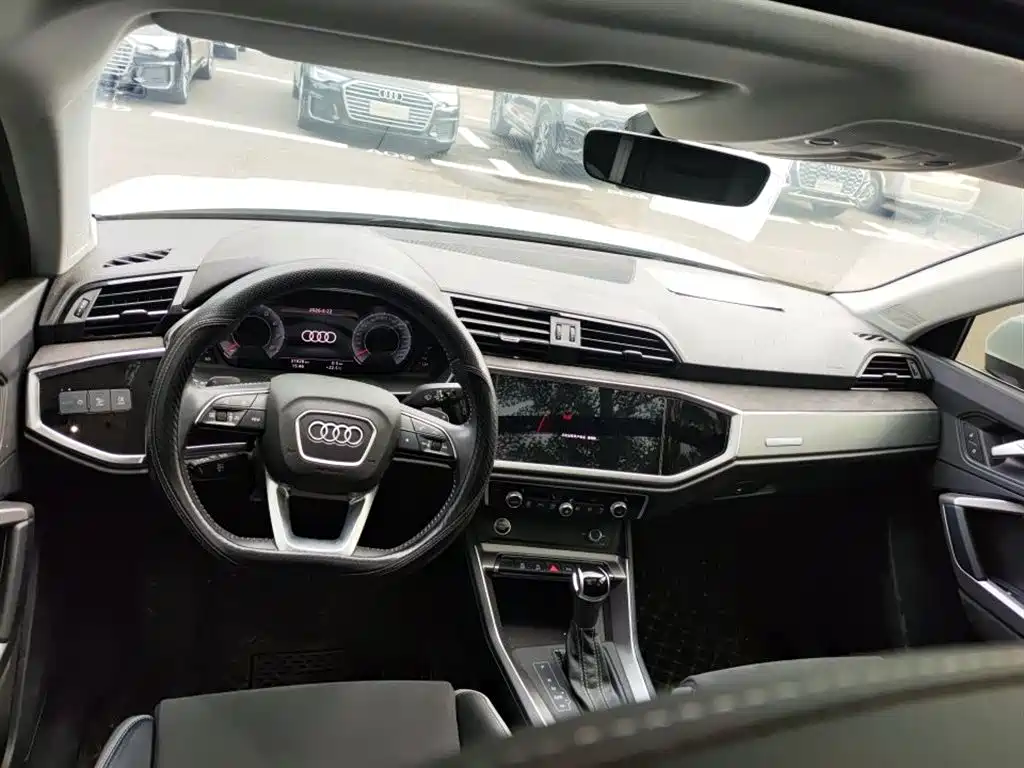 Audi Q3 2022 35 TFSI Fashion Dynamic фото 7