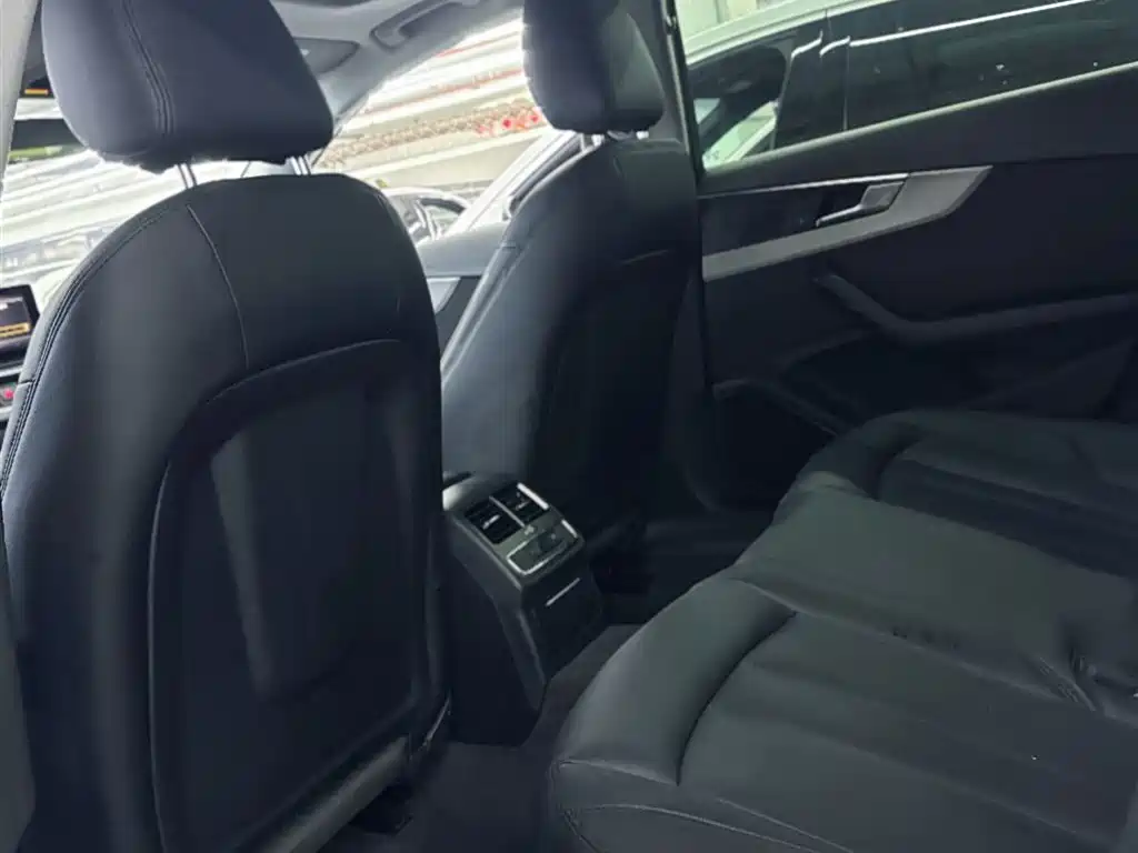 Audi A4L 2019 40 TFSI Progressive (China VI) фото 11