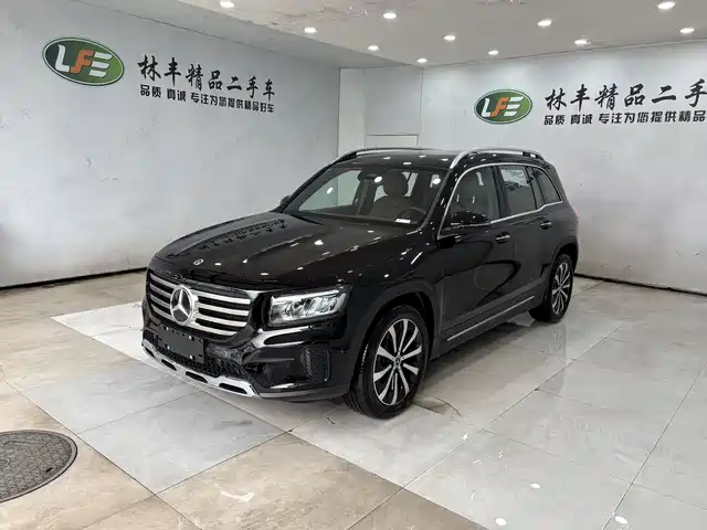 MERCEDES-BENZ GLB
