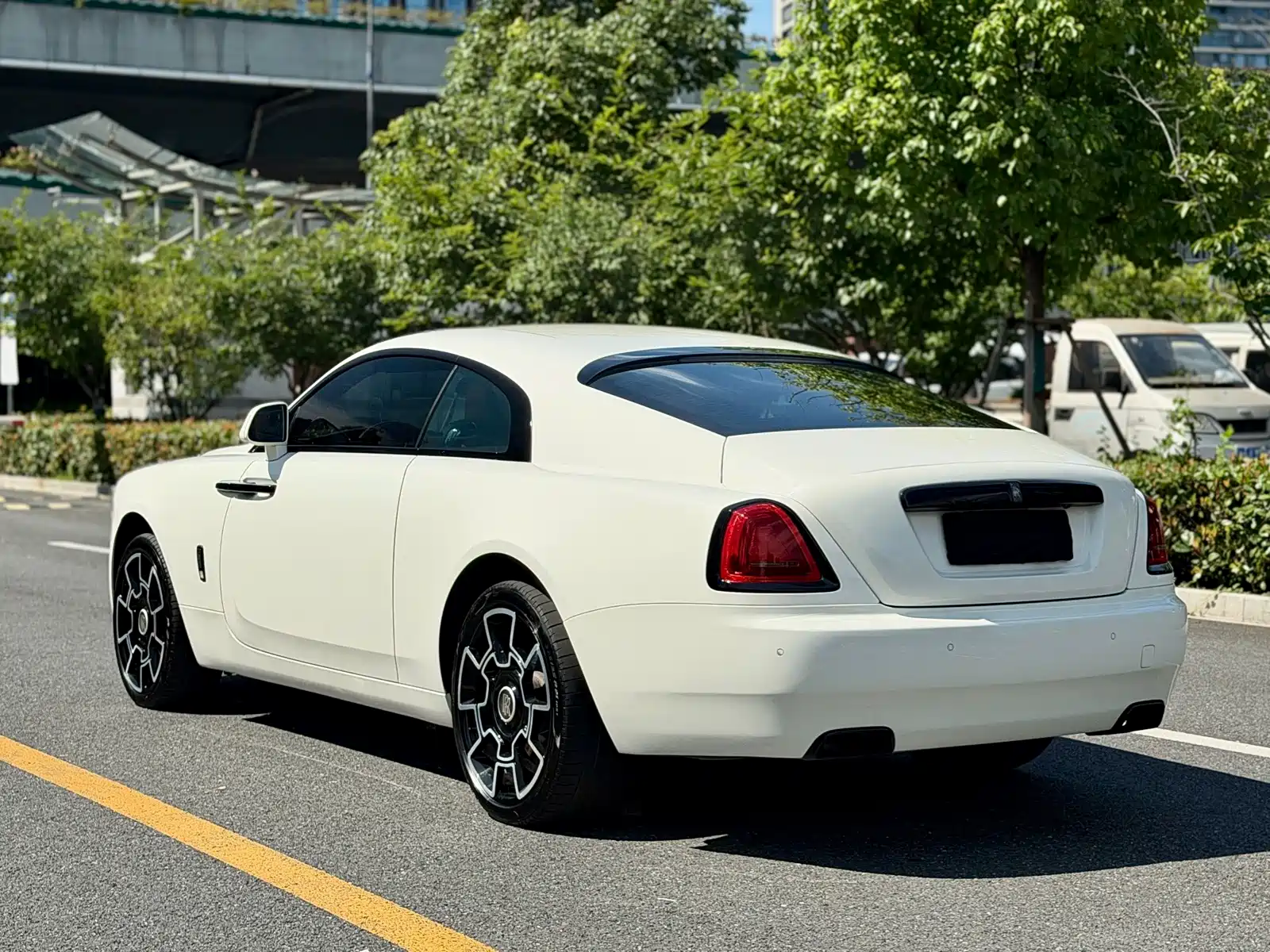 Фото 5 - Rolls-Royce Wraith
