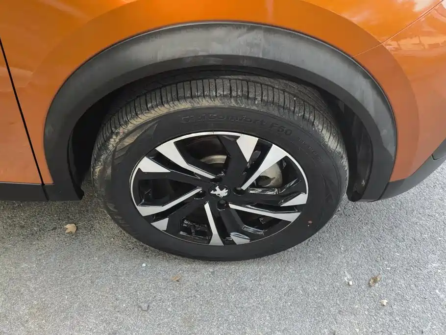 Фото 6 - Peugeot 2008