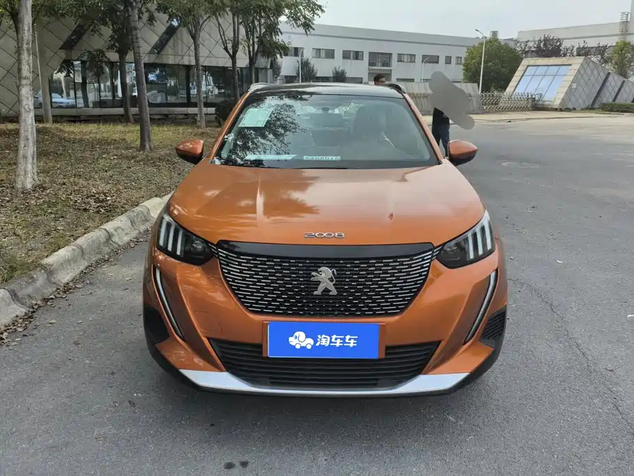Фото 2 - Peugeot 2008