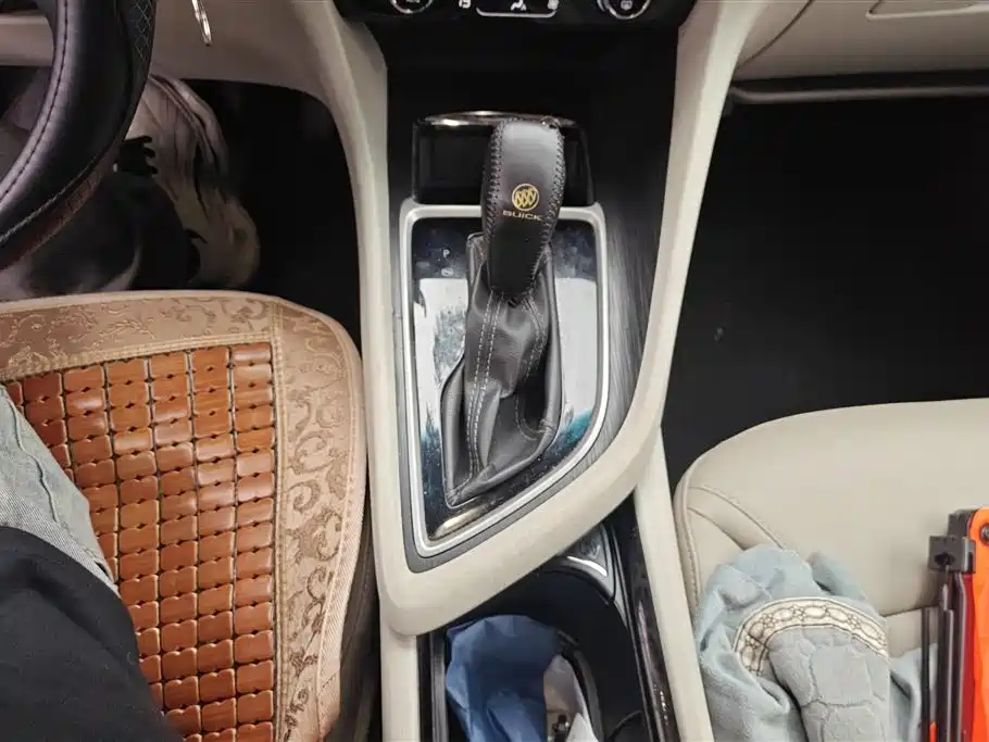 Buick GL6 2019 18T 6-seat Elite China VI фото 16