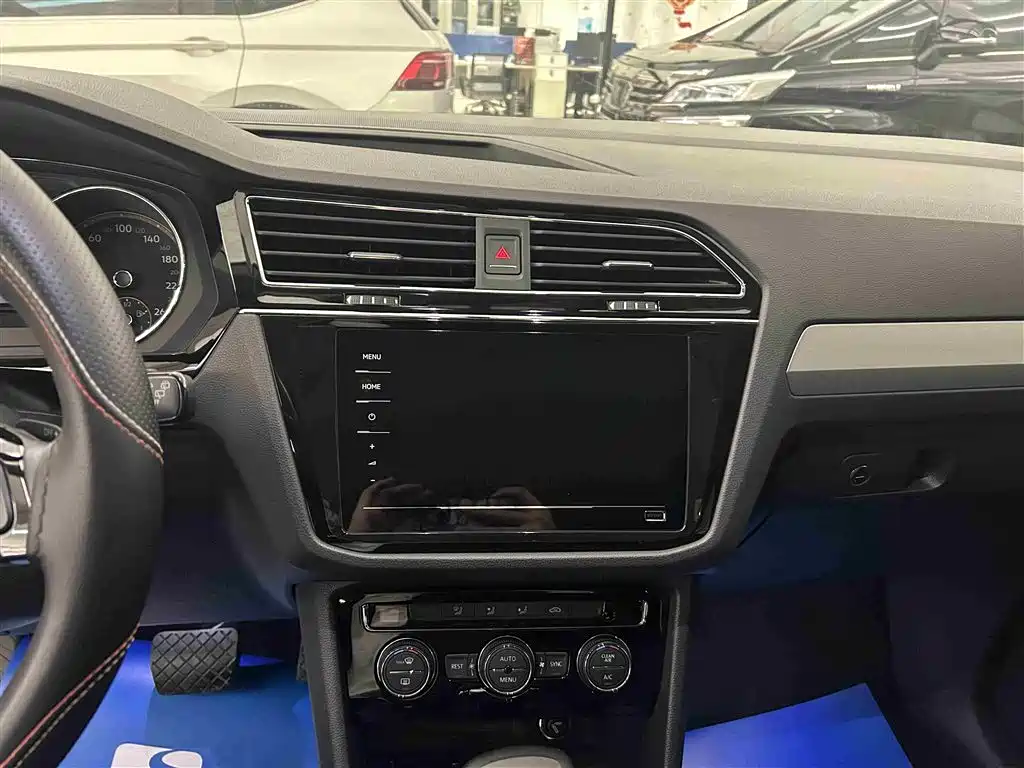Volkswagen Tiguan L 2019 330TSI Auto 2WD Panorama Comfort Edition China V фото 10