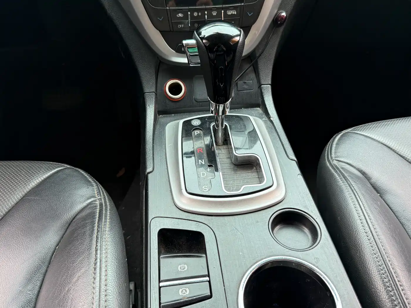 GAC Trumpchi Trumpchi GS5 2014 2.0L Auto 2WD Anniversary Value Edition фото 12