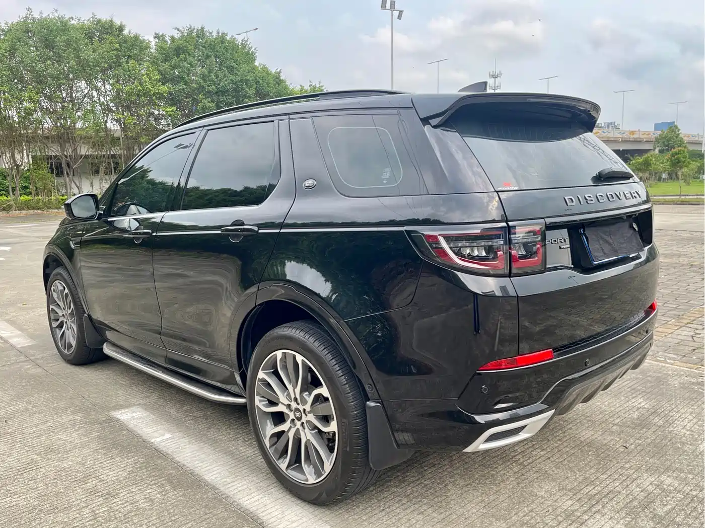 Land Rover Discovery Sport 2023 249PS R-Dynamic SE Performance Technology Version фото 11