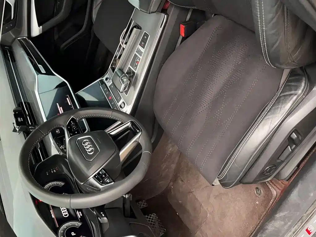 Audi A6L 2021 45 TFSI Exclusive Sport фото 13