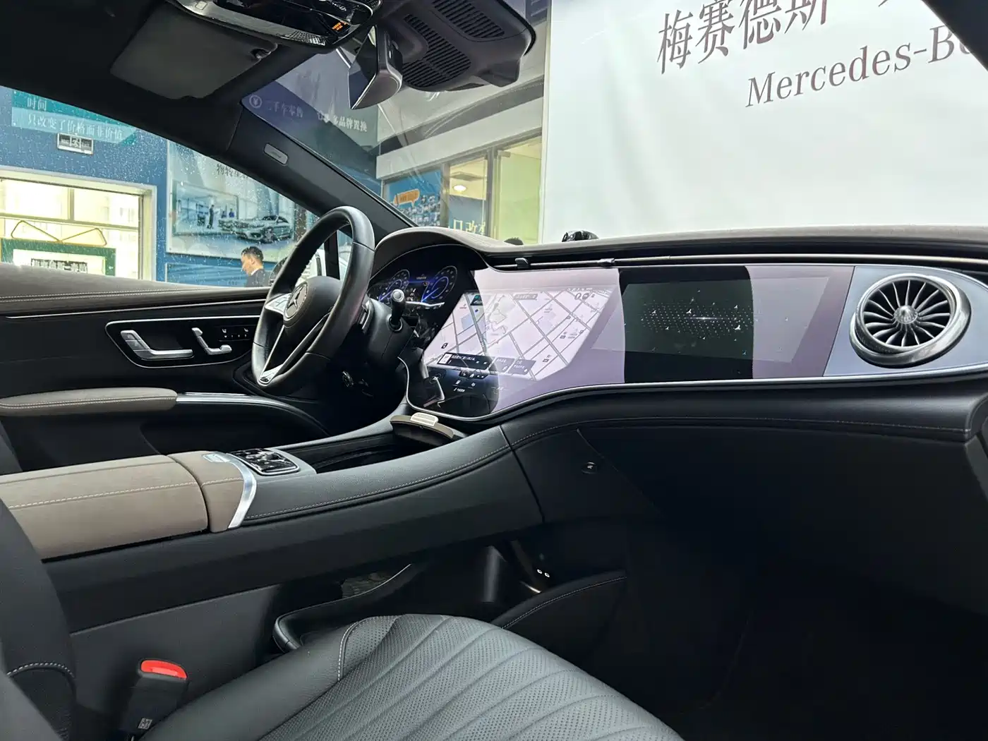 Mercedes-Benz EQS 2023 450+ Luxury Edition фото 11