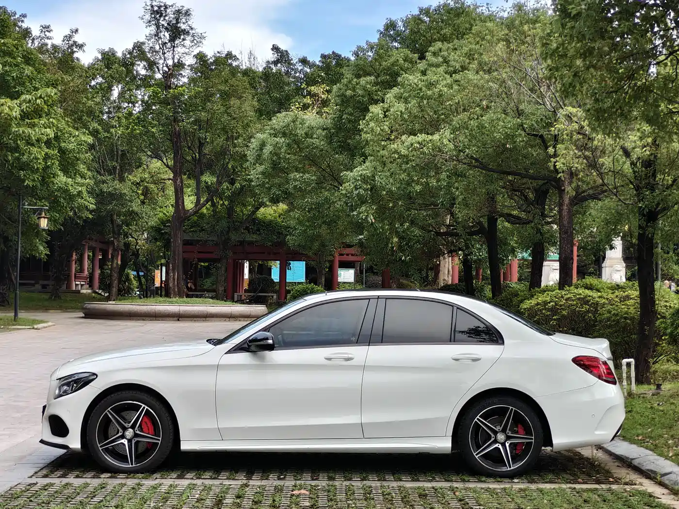 Mercedes-Benz C-Class 2015 C 300 Sport Edition фото 18