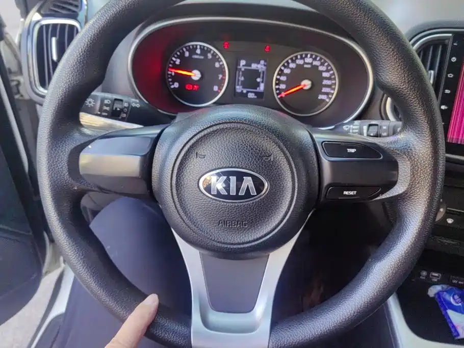 Kia KX3 2015 2015 1.6L Automatic 2WD DLX