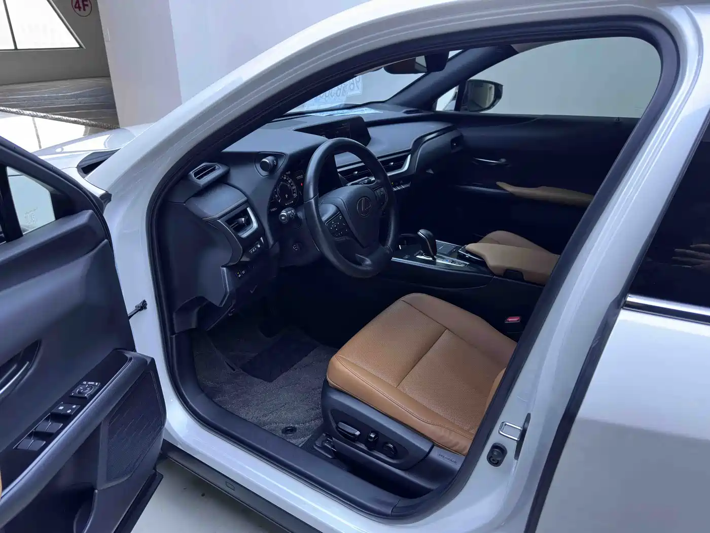 Lexus UX Electric 2021 2020 300e Pure Enjoyment Edition