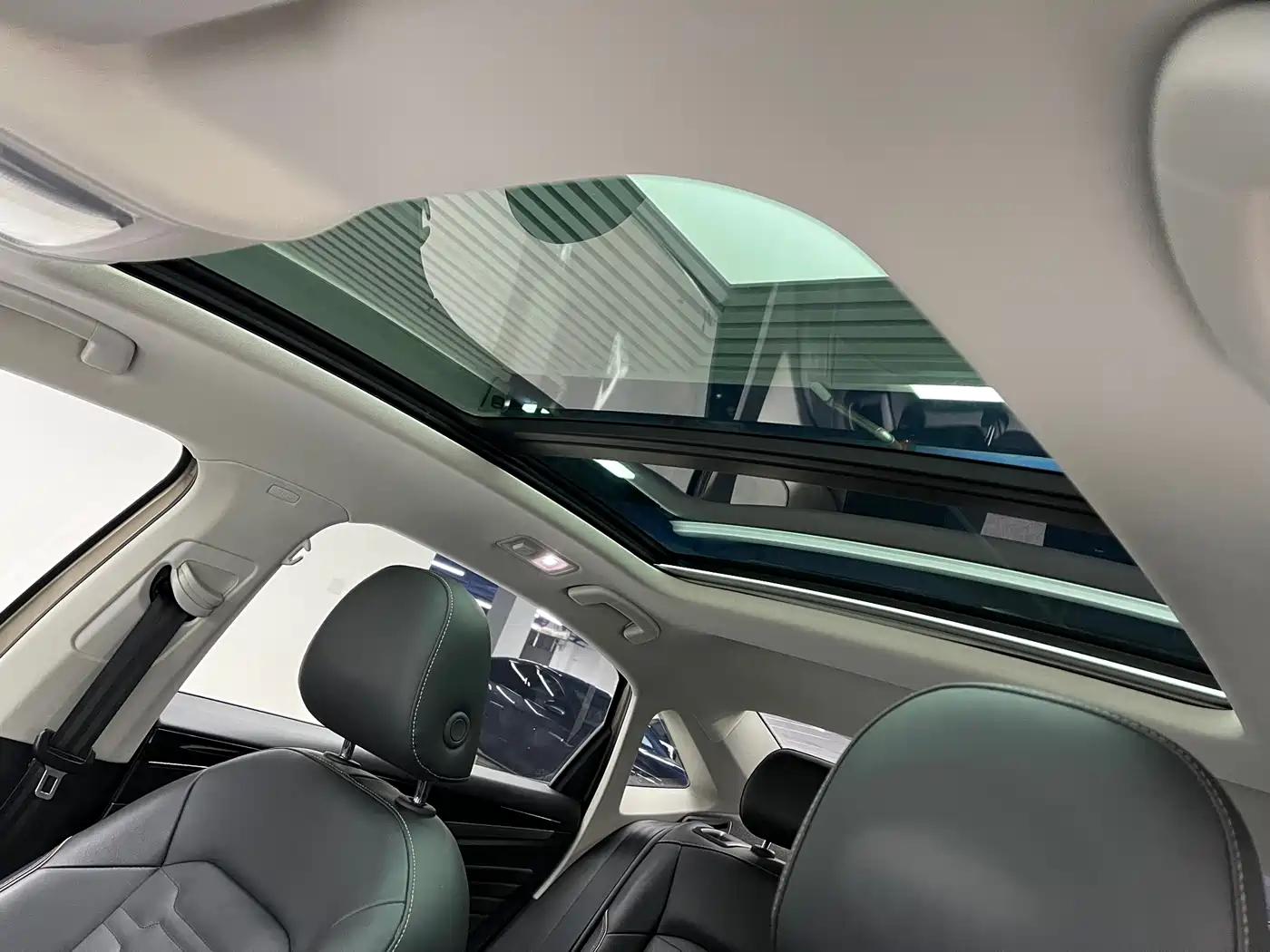 Volkswagen Passat 2019 330TSI Elite (China V) фото 14