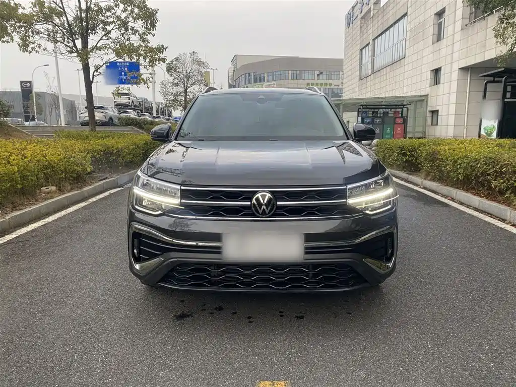 Volkswagen Tharu 2023 300TSI 2WD Bright Moon Edition фото 22