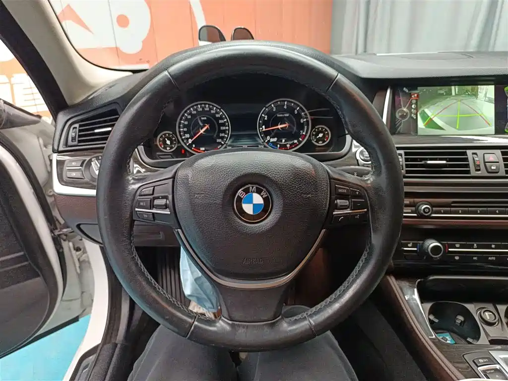 BMW 5 Series 2014 525Li Luxury Design Package фото 3